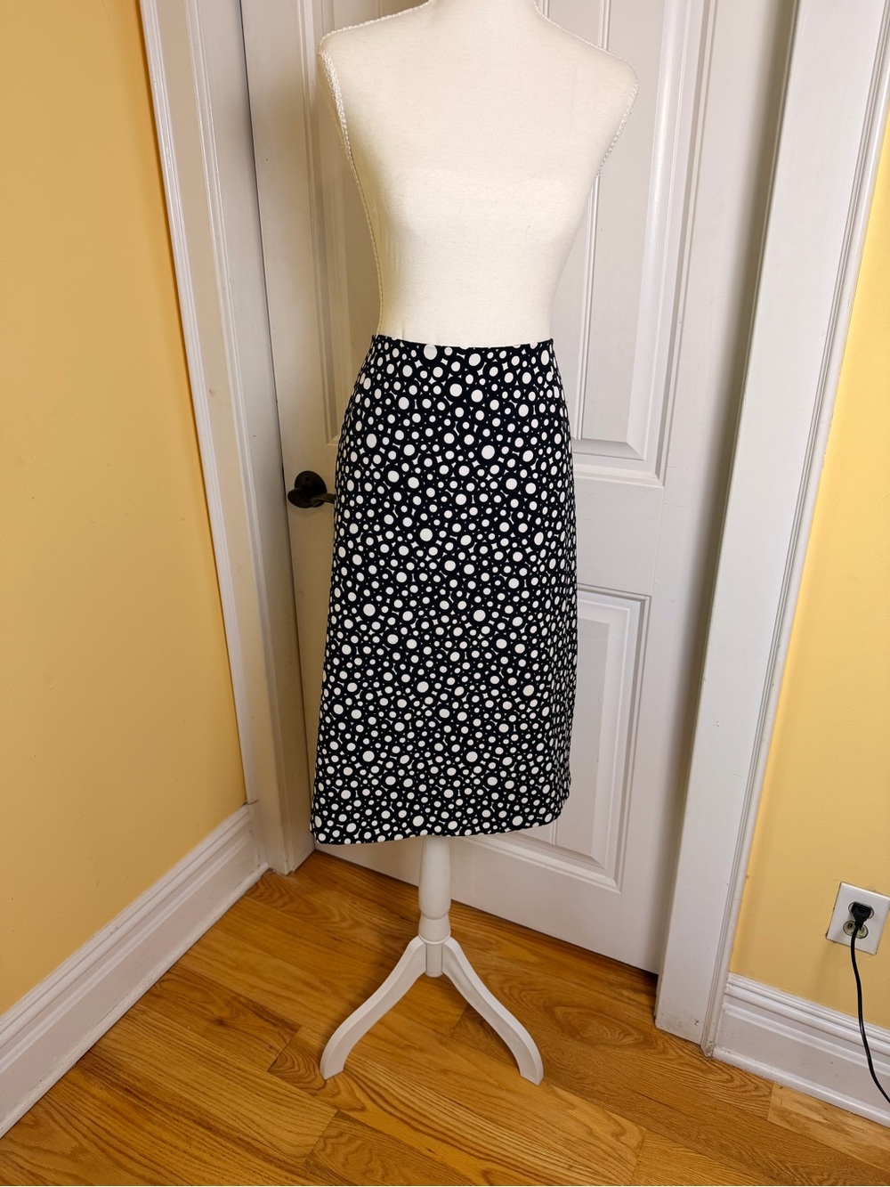 Jones Studio Black Midi Skirt with White Polka Dot Print